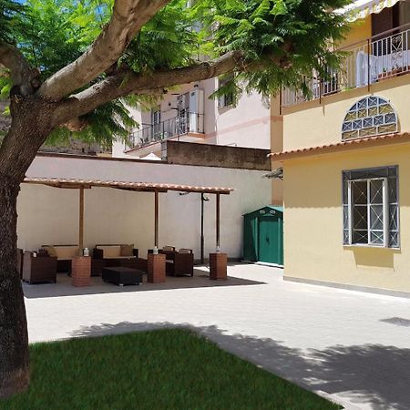 B&B Numero5 カステッランマーレ・ディ・スタービア エクステリア 写真